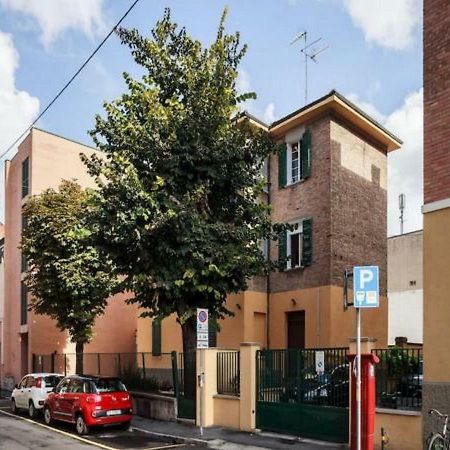 Stazione Centrale Acomodação com café da manhã Bolonha Exterior foto